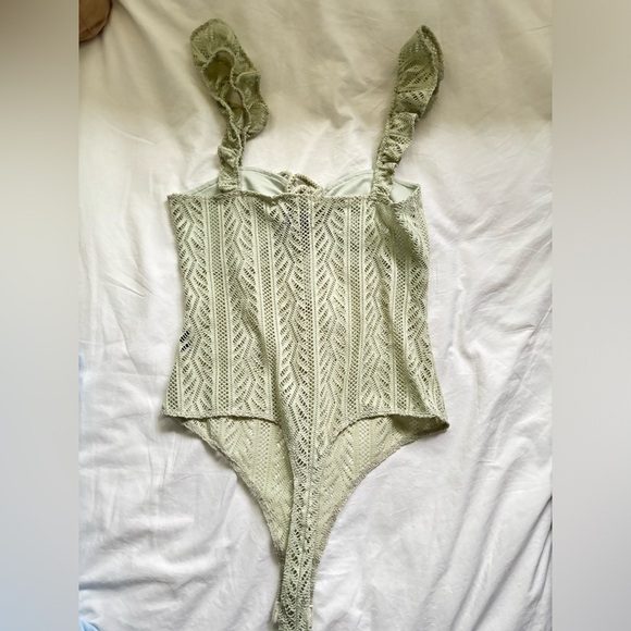 Frilly Bodysuit - Picture 2 of 3